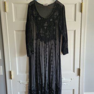 Ladies Indian/Bohemian style long sleeve long dress